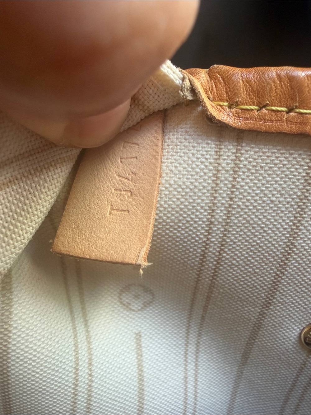 Louis Vuitton neverfull Gm size - Picture 7 of 13